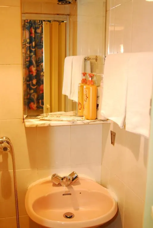 Royal Capital Hotel 九龙 中国